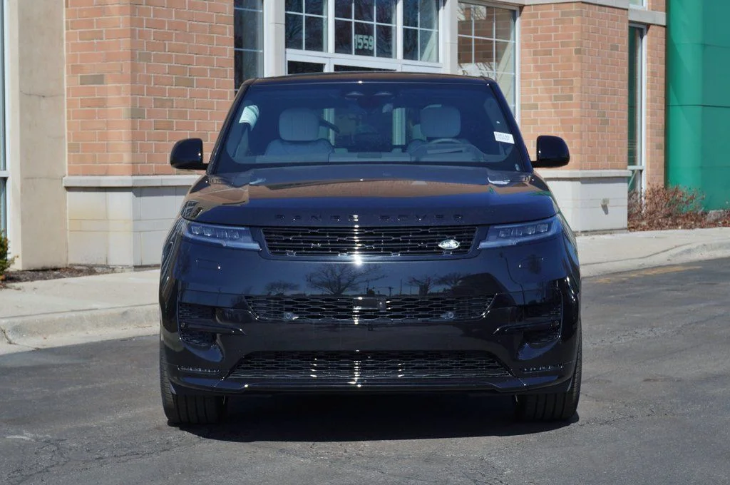 Certified Used 2026 Black Land Rover Dynamic SE image 4