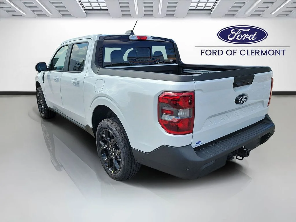 New 2026 Oxford White Ford Lariat® image 3
