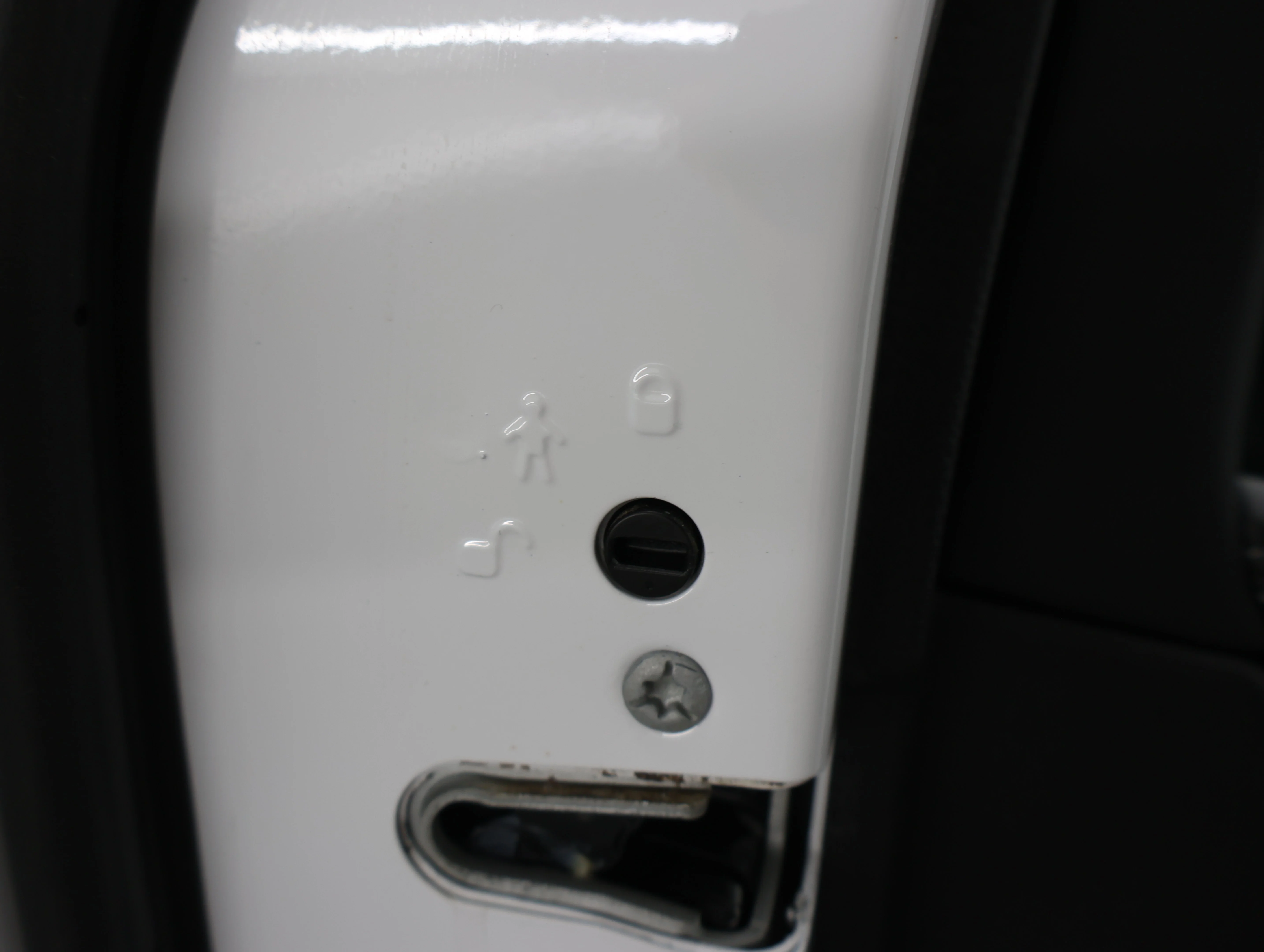Used 2023 Bright White Clearcoat Jeep Altitude X image 39