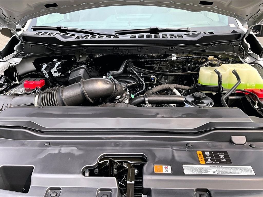 New 2026 Oxford White Ford XL image 11
