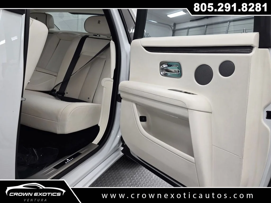 Used 2021  Rolls-Royce Base image 29