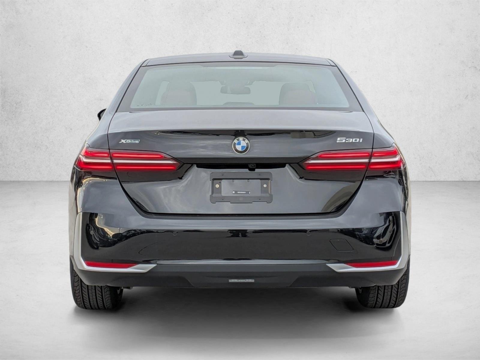 Used 2026 Black Sapphire Metallic BMW 530i xDrive image 8