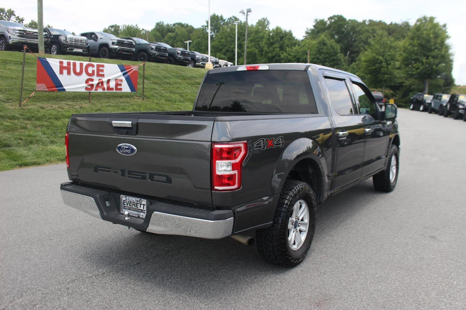 Used 2018 Grey Ford XL image 9