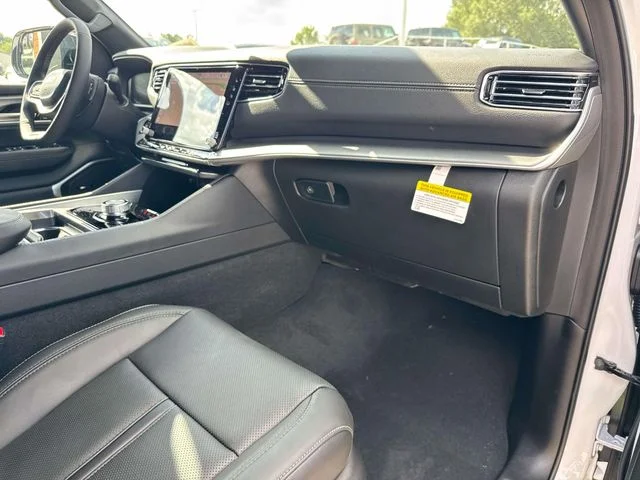 New 2026 White Jeep  image 15