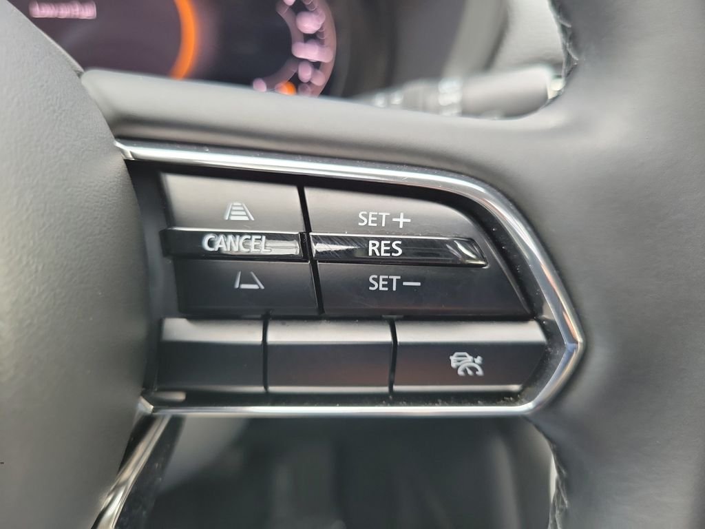 Used 2024 White Mazda Preferred image 25