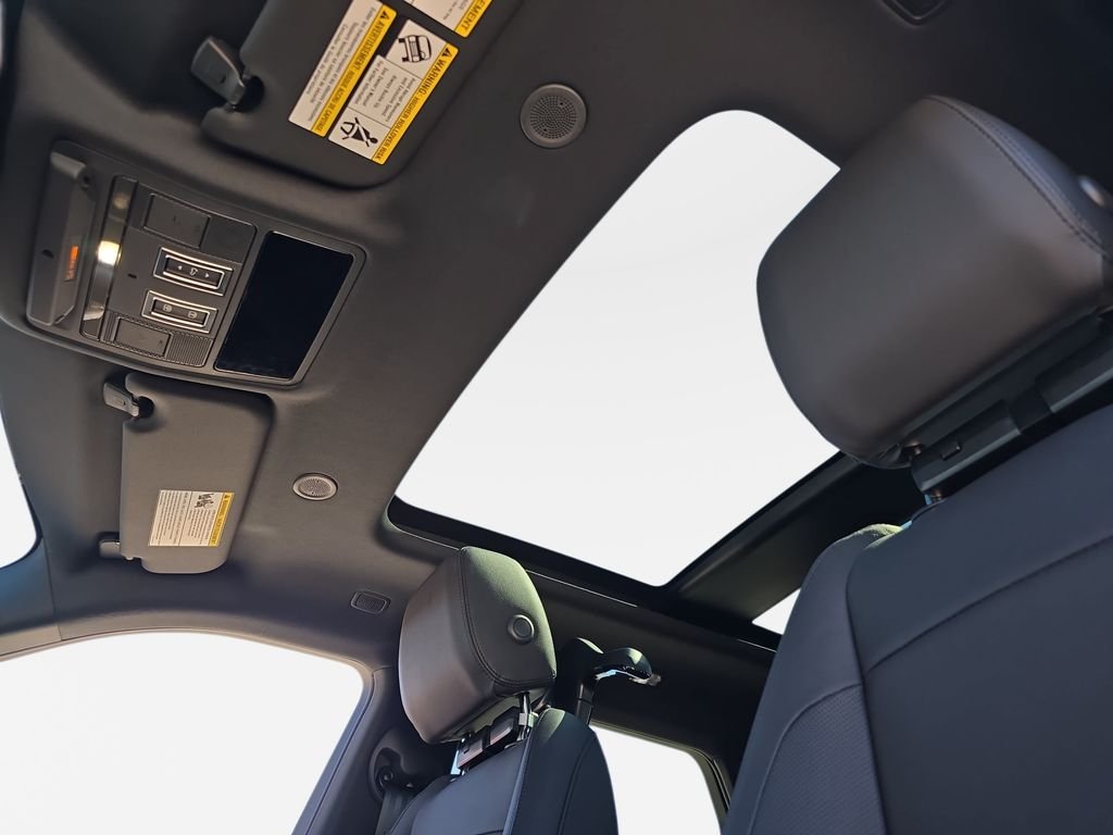 New 2026 Arroios Grey Land Rover S image 30