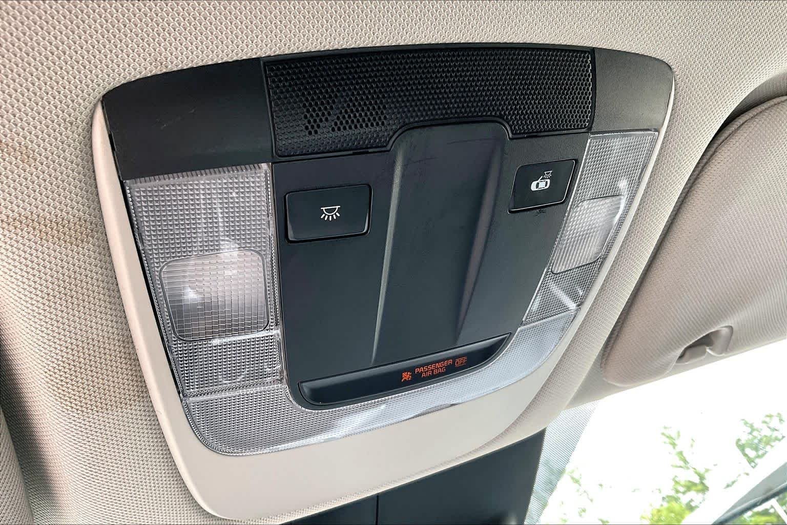 Used 2021 Everlasting Silver Kia LX image 32