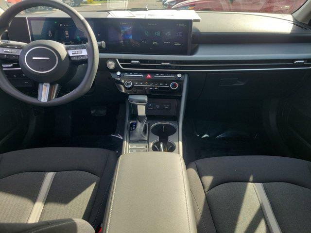 2025 Hyundai Sonata SE - Photo 9