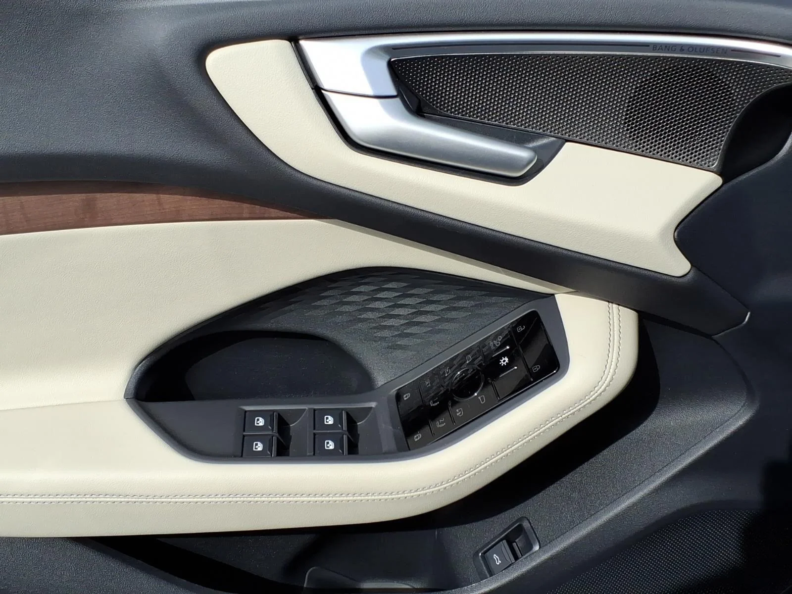 New 2026 Glacier White Metallic Audi Prestige image 14