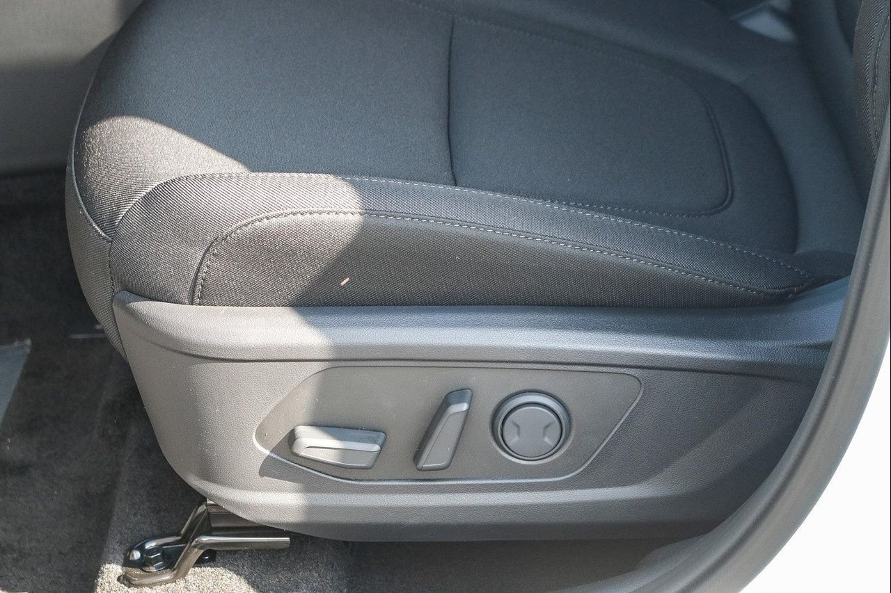 New 2026 White Hyundai SEL image 49