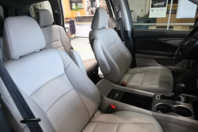 Used 2020 Gray Honda 2WD EX-L image 7
