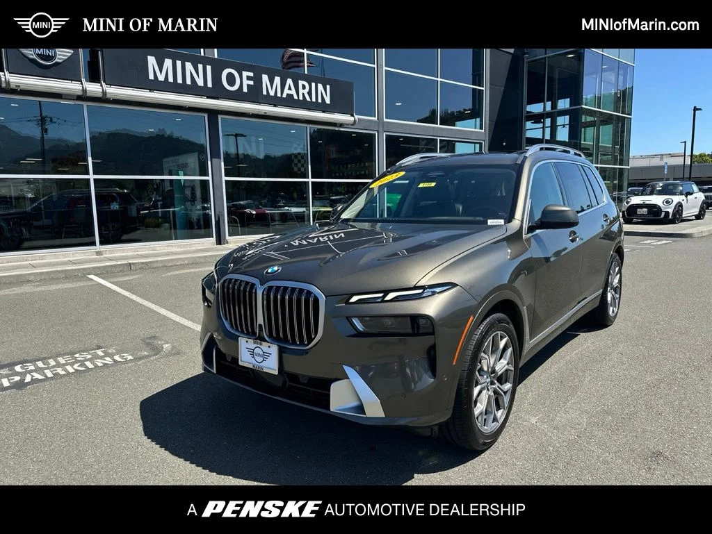 2023 BMW X7