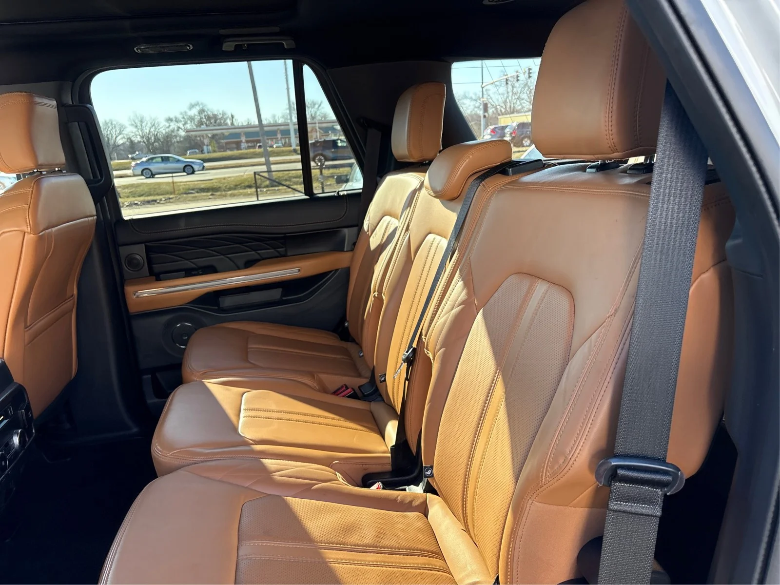Used 2022 White Ford Platinum image 10