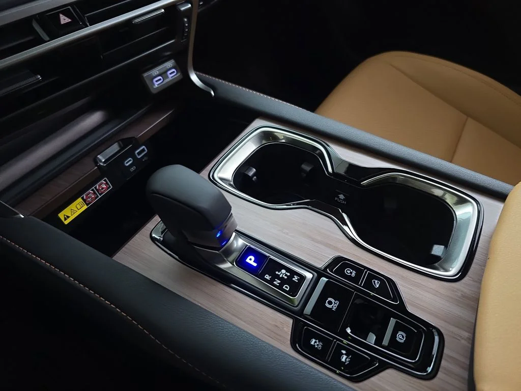New 2026 Eminent White Pearl Lexus PREMIUM image 24