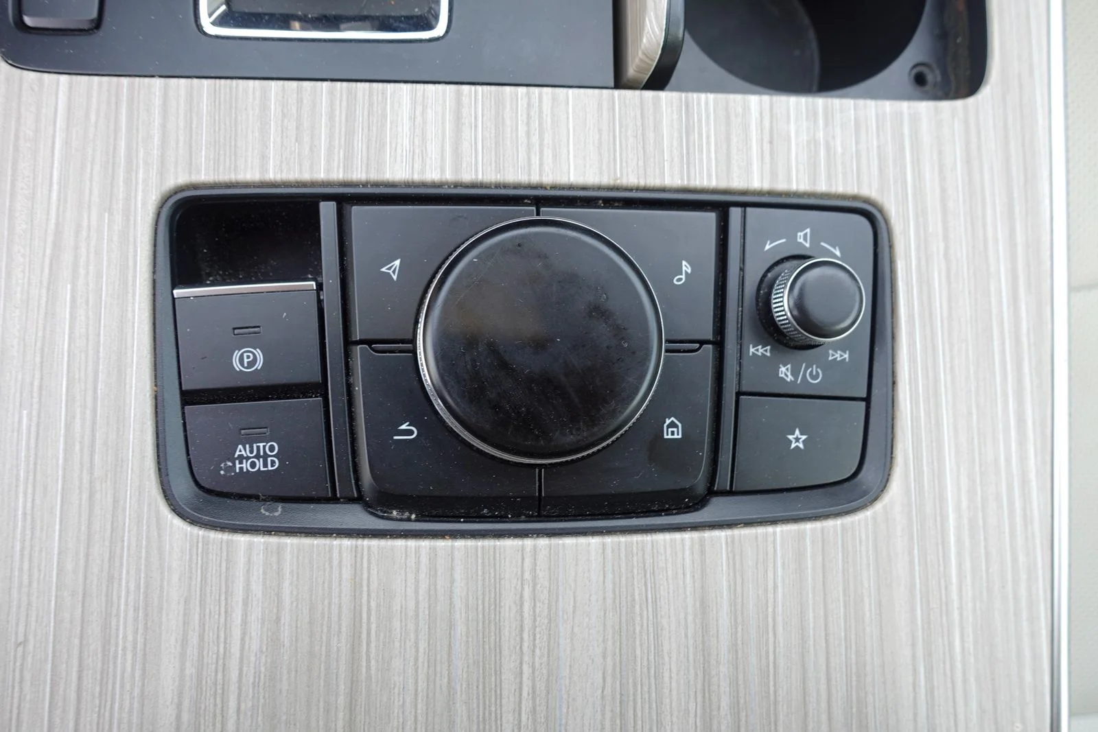 Certified Used 2025 Platinum Quartz Mazda 3.3 Turbo Premium Plus image 23