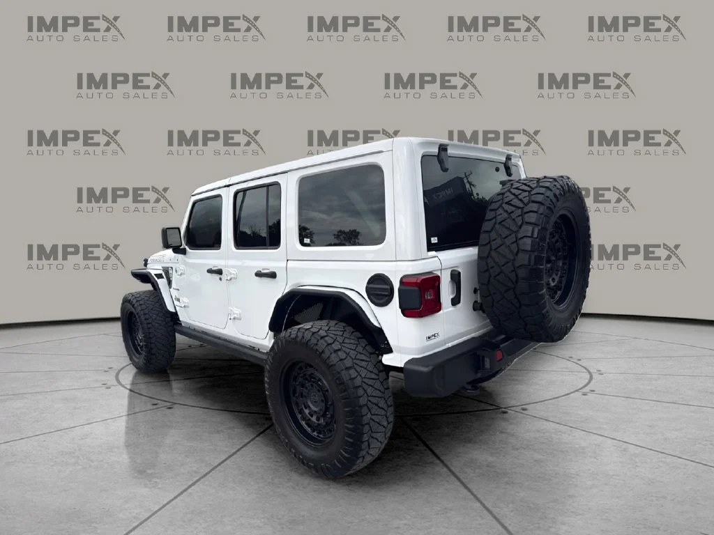 Used 2024 White Jeep Sahara image 3