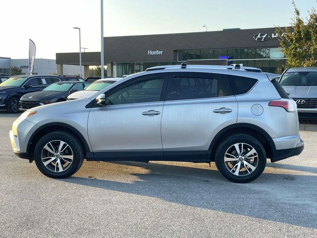 Used 2016 Silver Sky Metallic Toyota XLE image 26