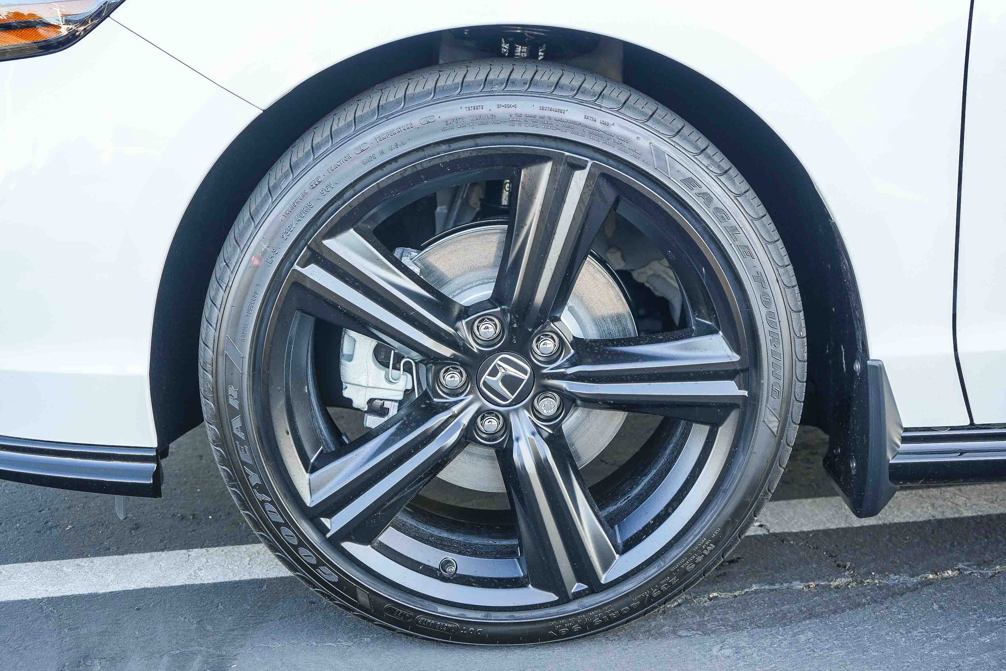 New 2026 Platinum White Pearl Honda Sport-L image 11