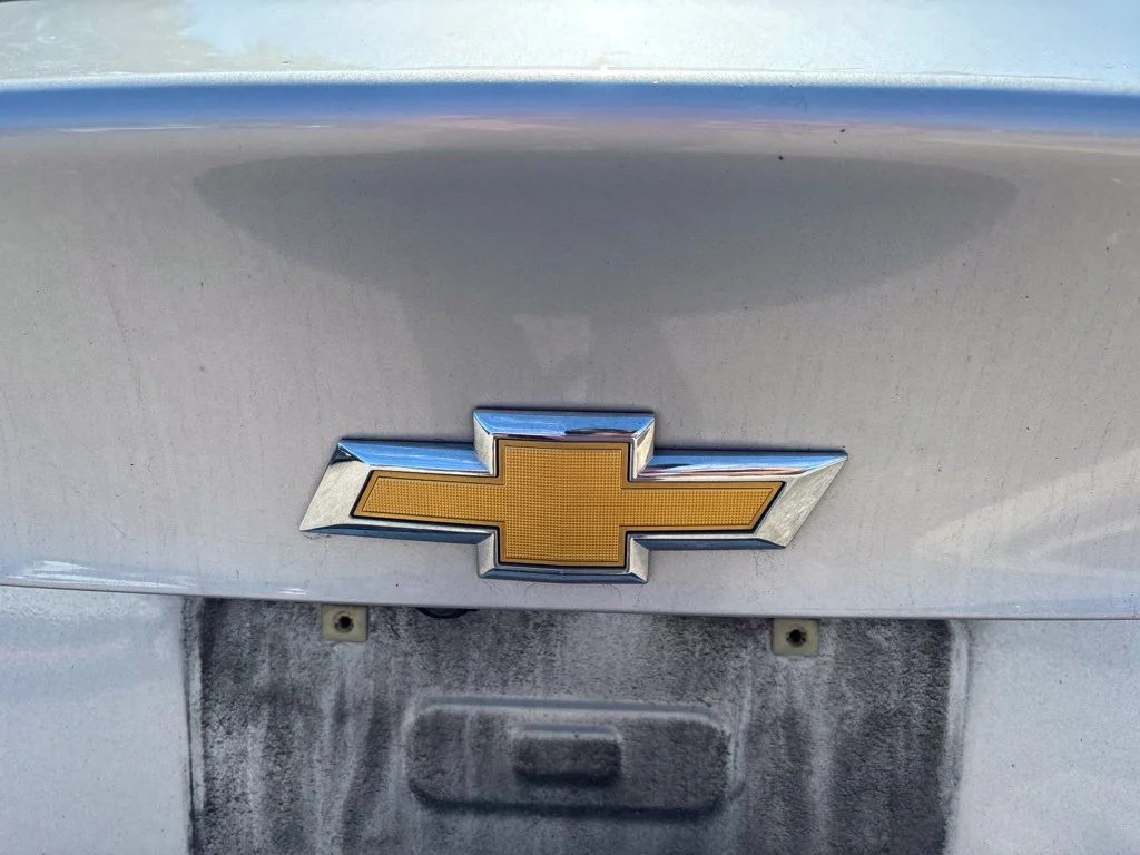 Used 2018 Silver Chevrolet LS image 16