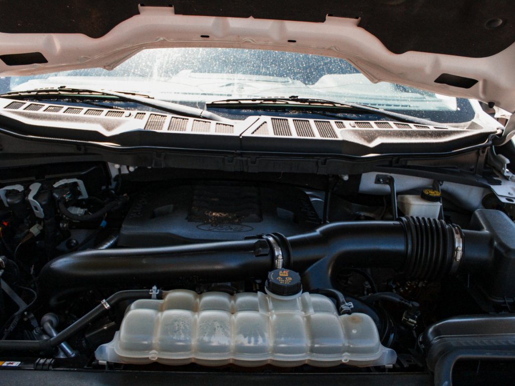 Used 2021 Oxford White Ford XLT image 25