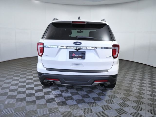 Used 2018 White Ford XLT image 7