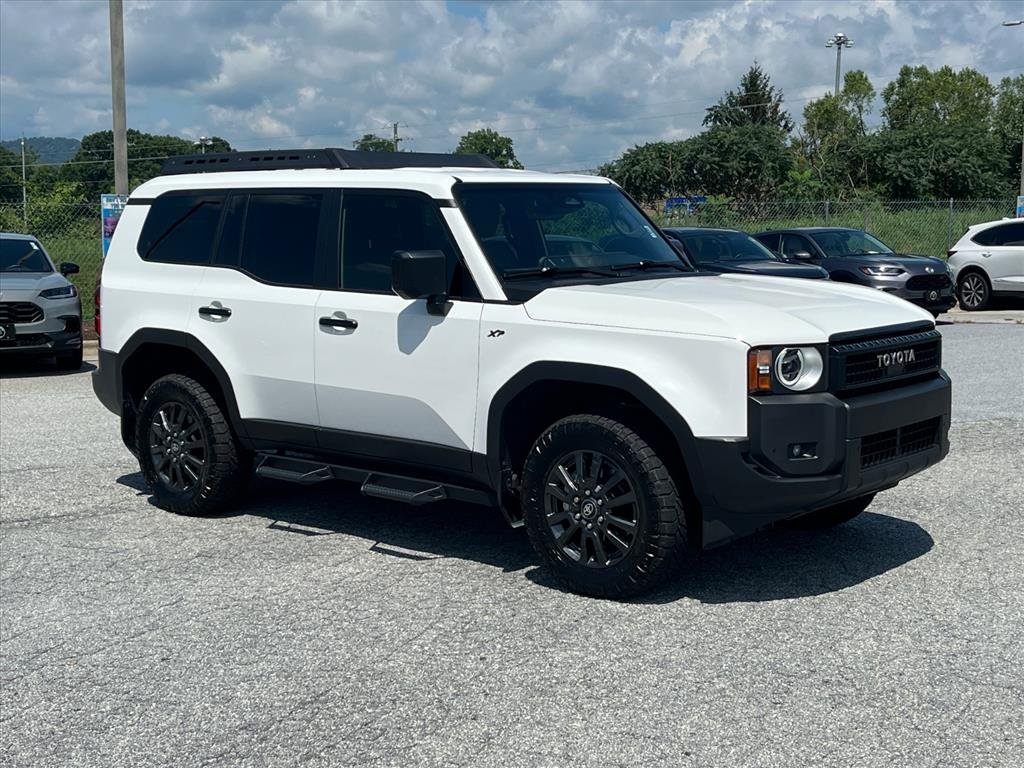 Used 2025 Ice Cap Toyota Base image 2