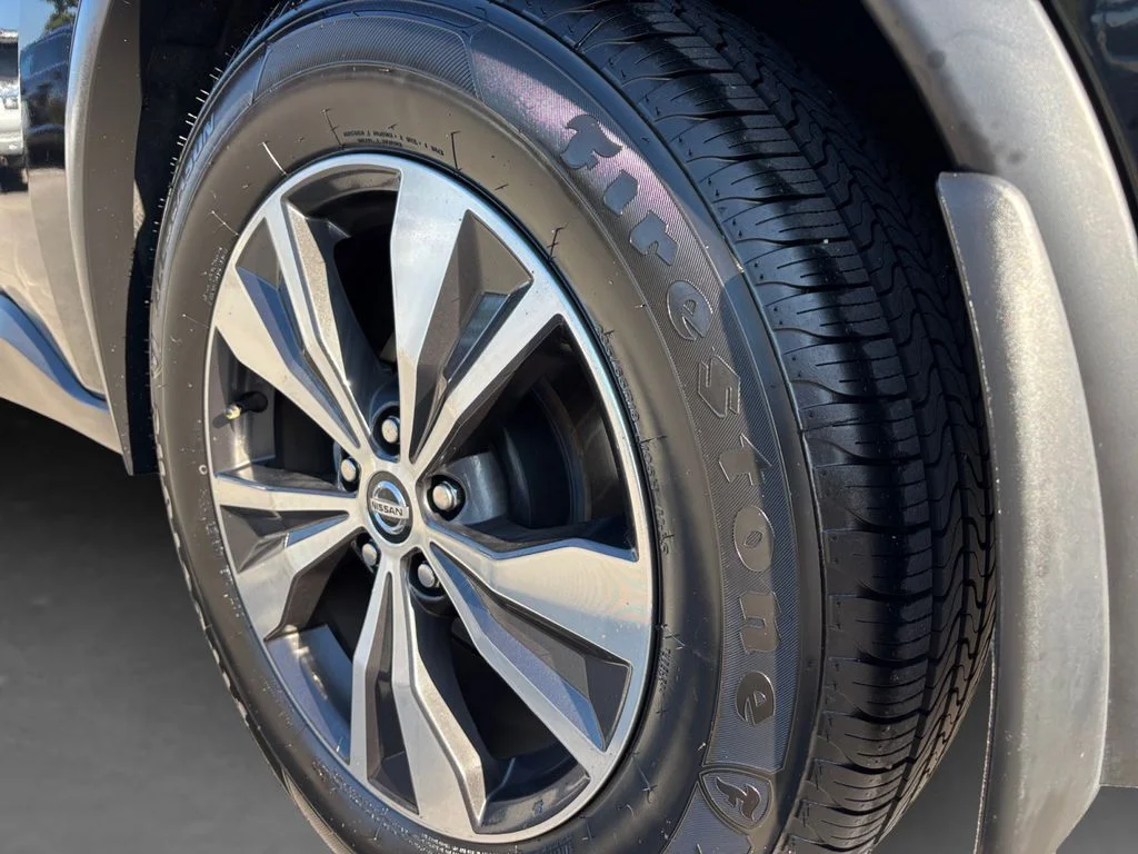 Used 2020 Black Nissan S image 51