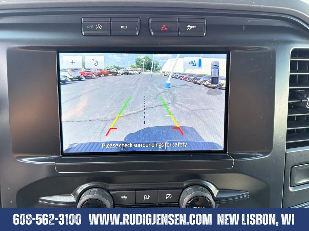 Used 2021 Black Ford XLT image 19