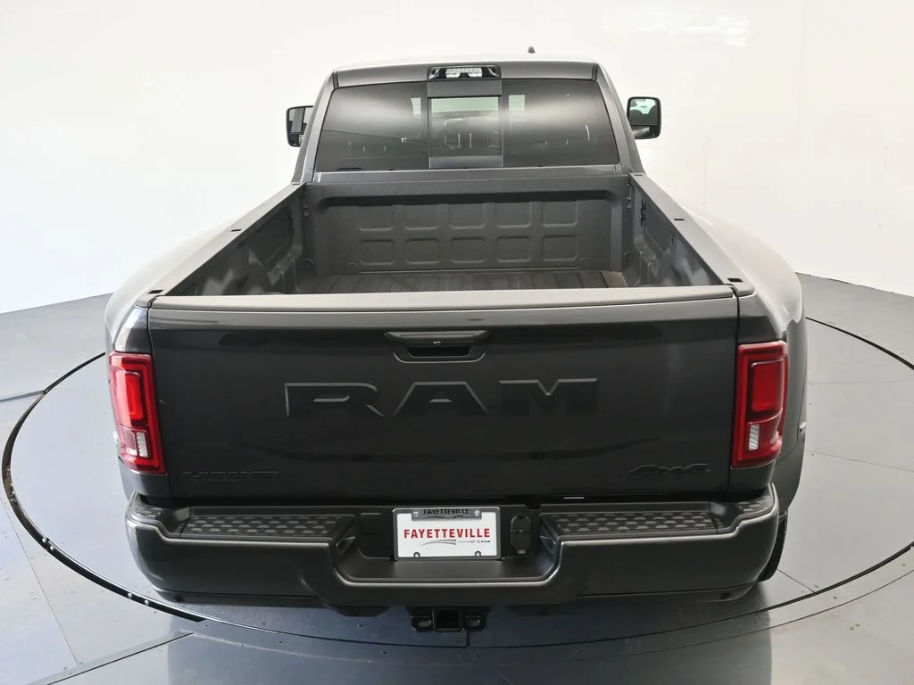 New 2026 Granite Crystal Metallic Clear-Coat Exterior Paint RAM Laramie image 30