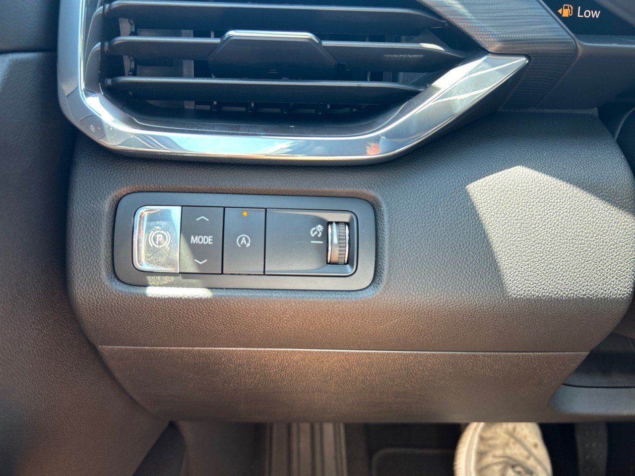 2026 GMC Acadia Elevation - Photo 14