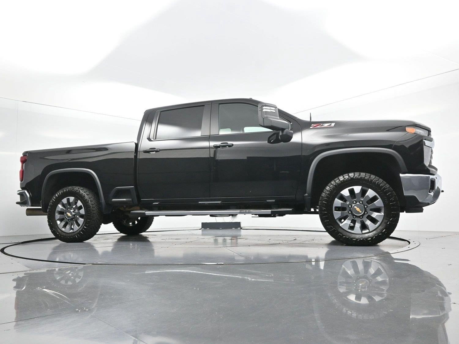 Used 2024 Black Chevrolet LT image 47