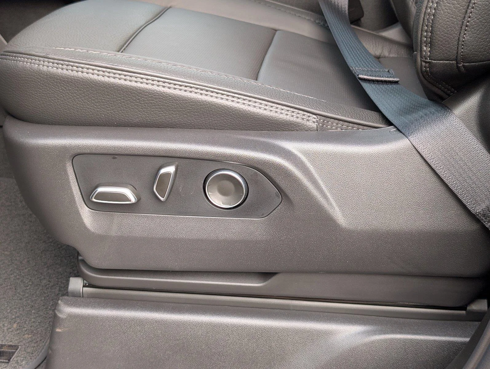 New 2026 Onyx Black GMC Denali image 18