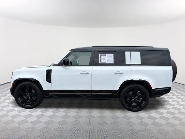 Used 2025 White Land Rover 130 P400 X-Dynamic SE image 8