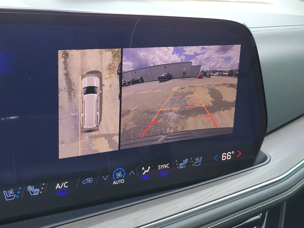 2026 Chevrolet Suburban Premier - Photo 26