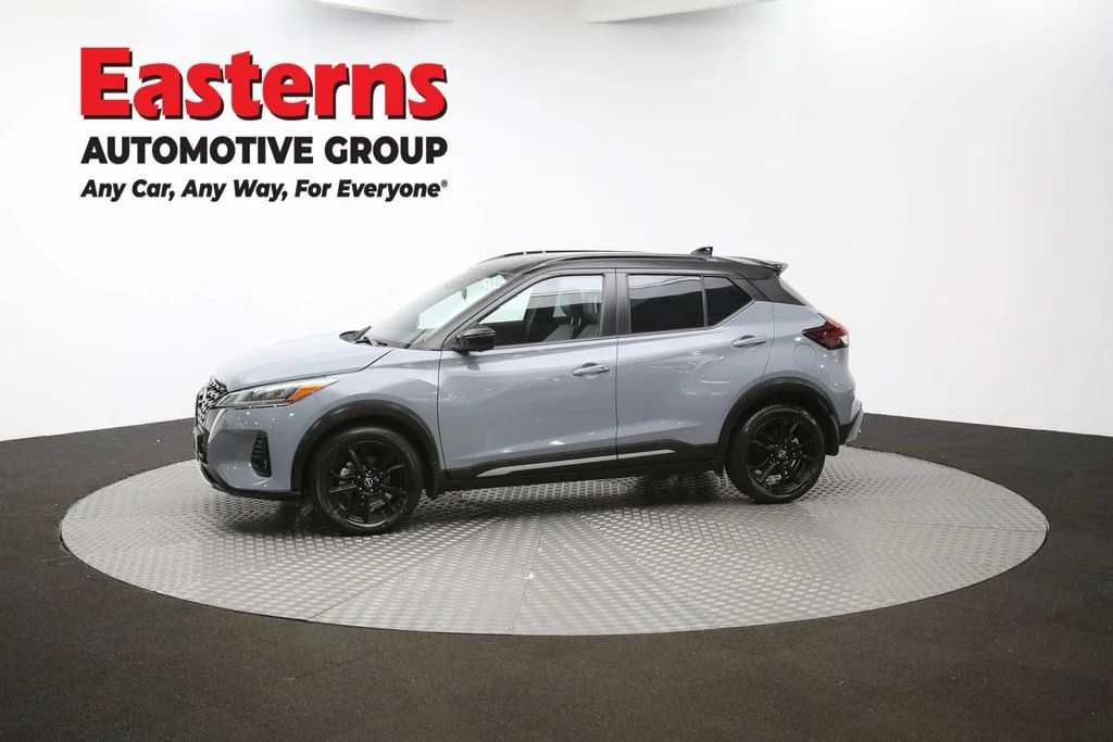Used 2023 Gray Nissan SR image 57