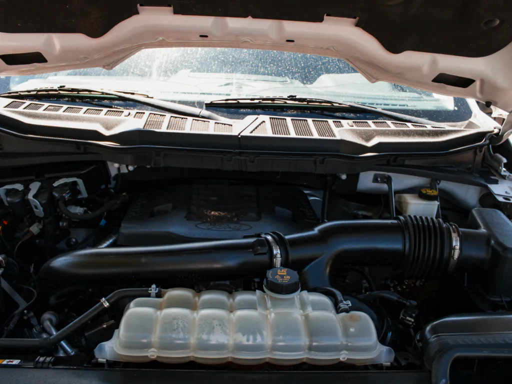 Used 2021 Oxford White Ford XLT image 25
