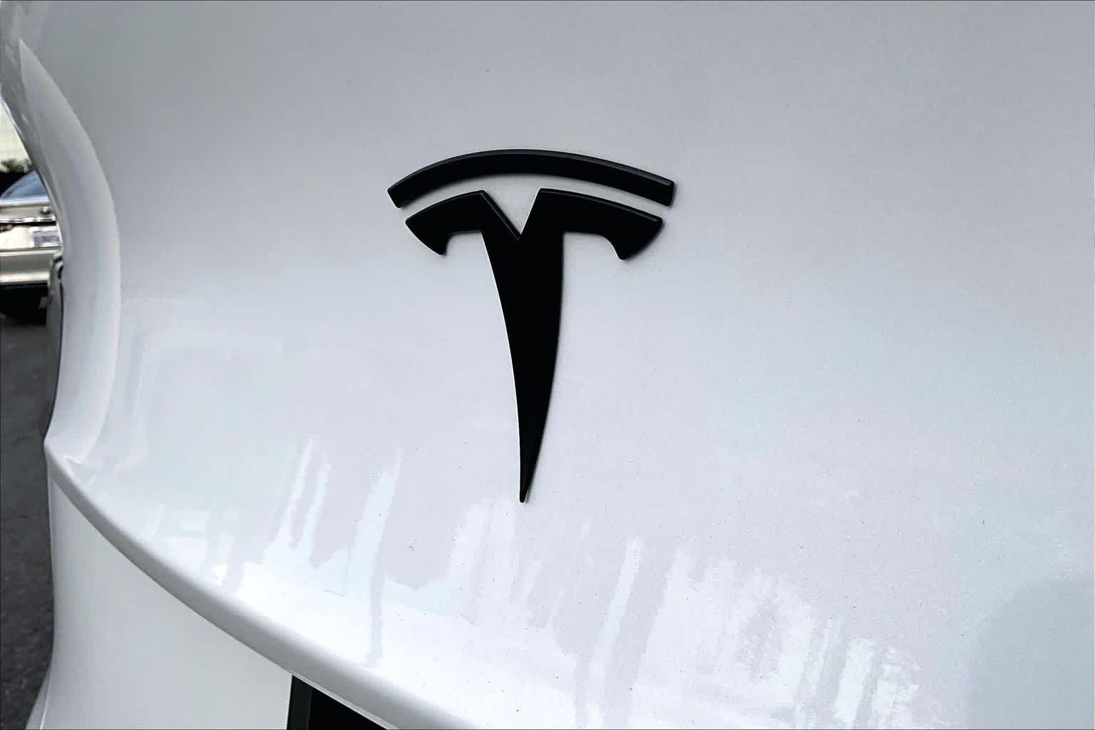 Used 2024 Pearl White Multi-Coat Tesla Long Range image 29