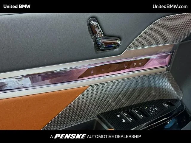New 2026 Mineral White Metallic BMW 7 Series image 3