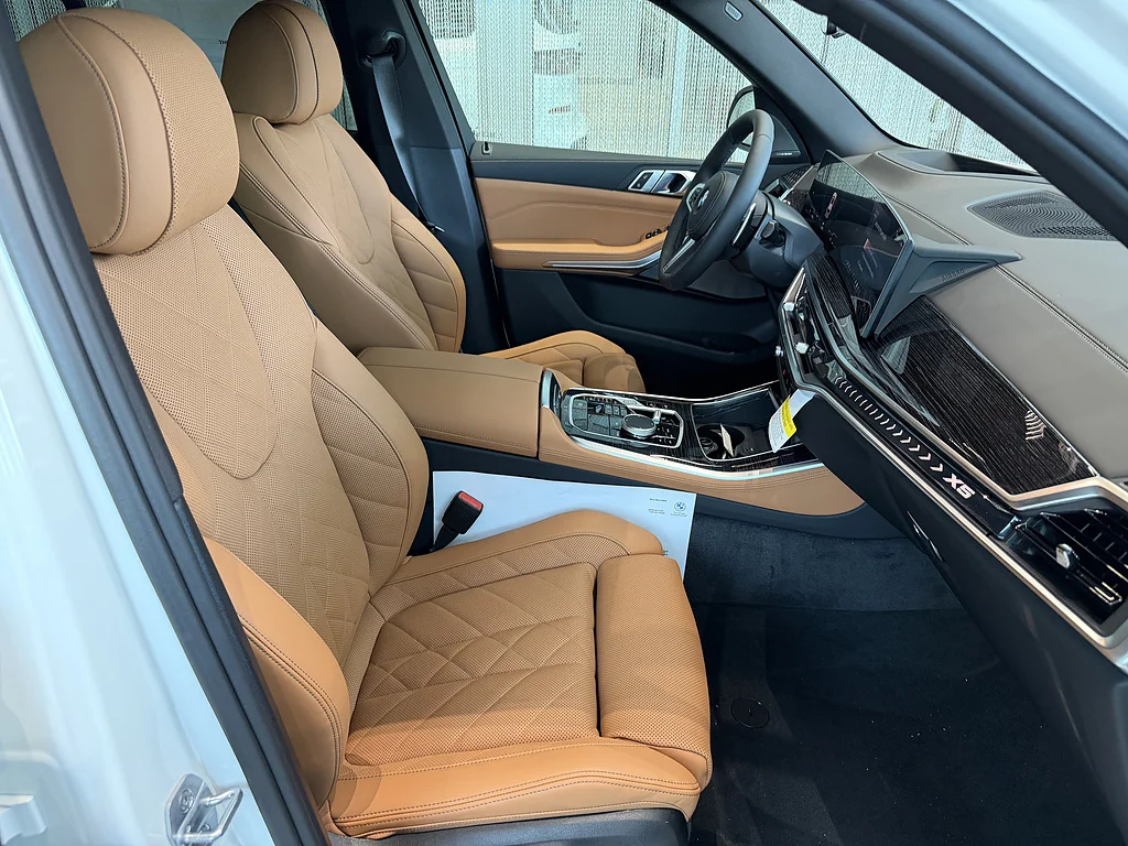 New 2026 Alpine White BMW xDrive40i image 14