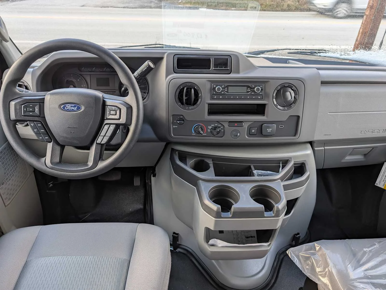 2026 Ford E-Series Cutaway Base - Photo 10