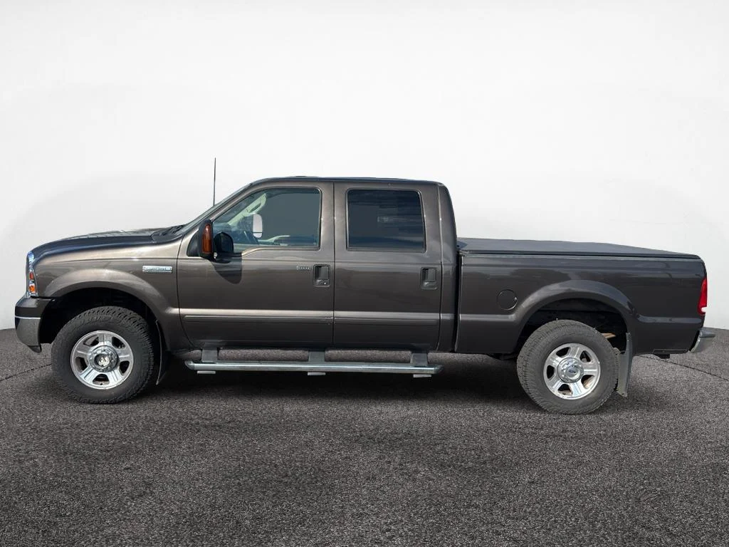 2005 Ford F-250 Lariat 4x4 Crew Cab SWB's photo