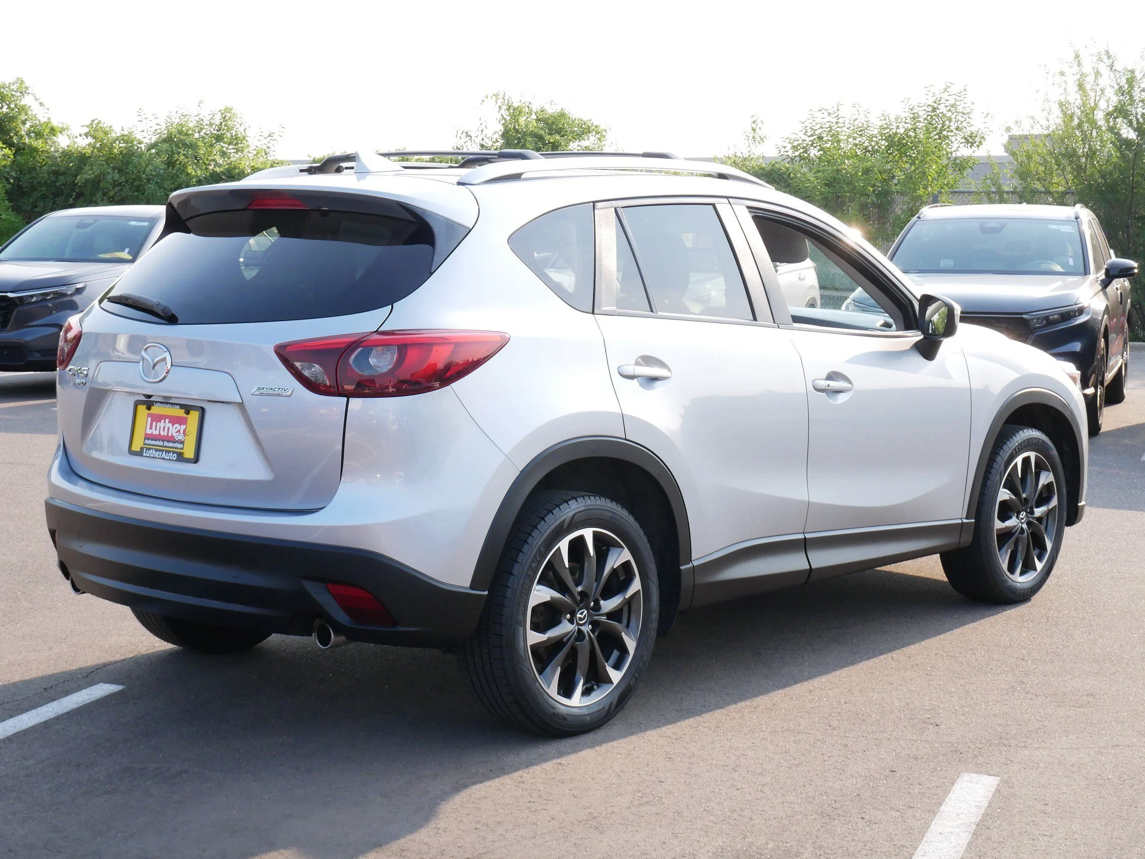 Used 2016 Sonic Silver Metallic Mazda Grand Touring image 7