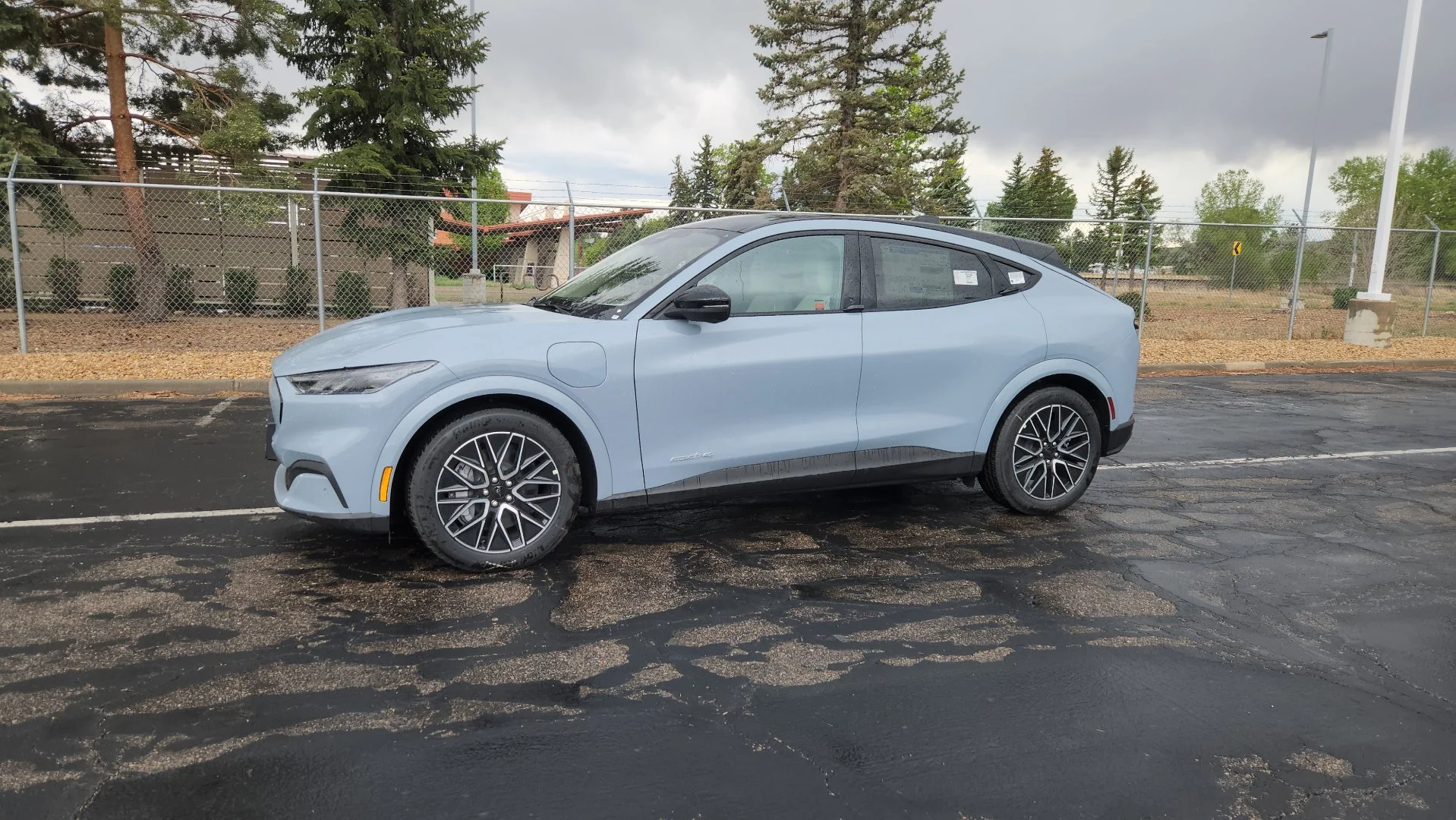 New 2026 Glacier Gray Metallic Tri-coat Ford Premium image 5