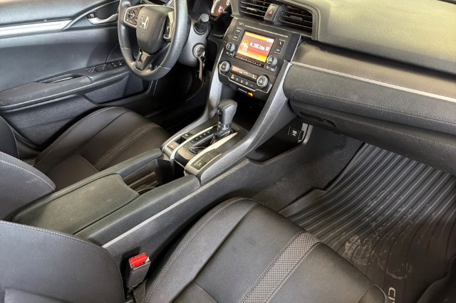 Used 2020 Rallye Red Honda LX image 20