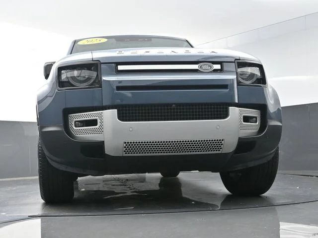 Used 2025 Blue Land Rover S image 31