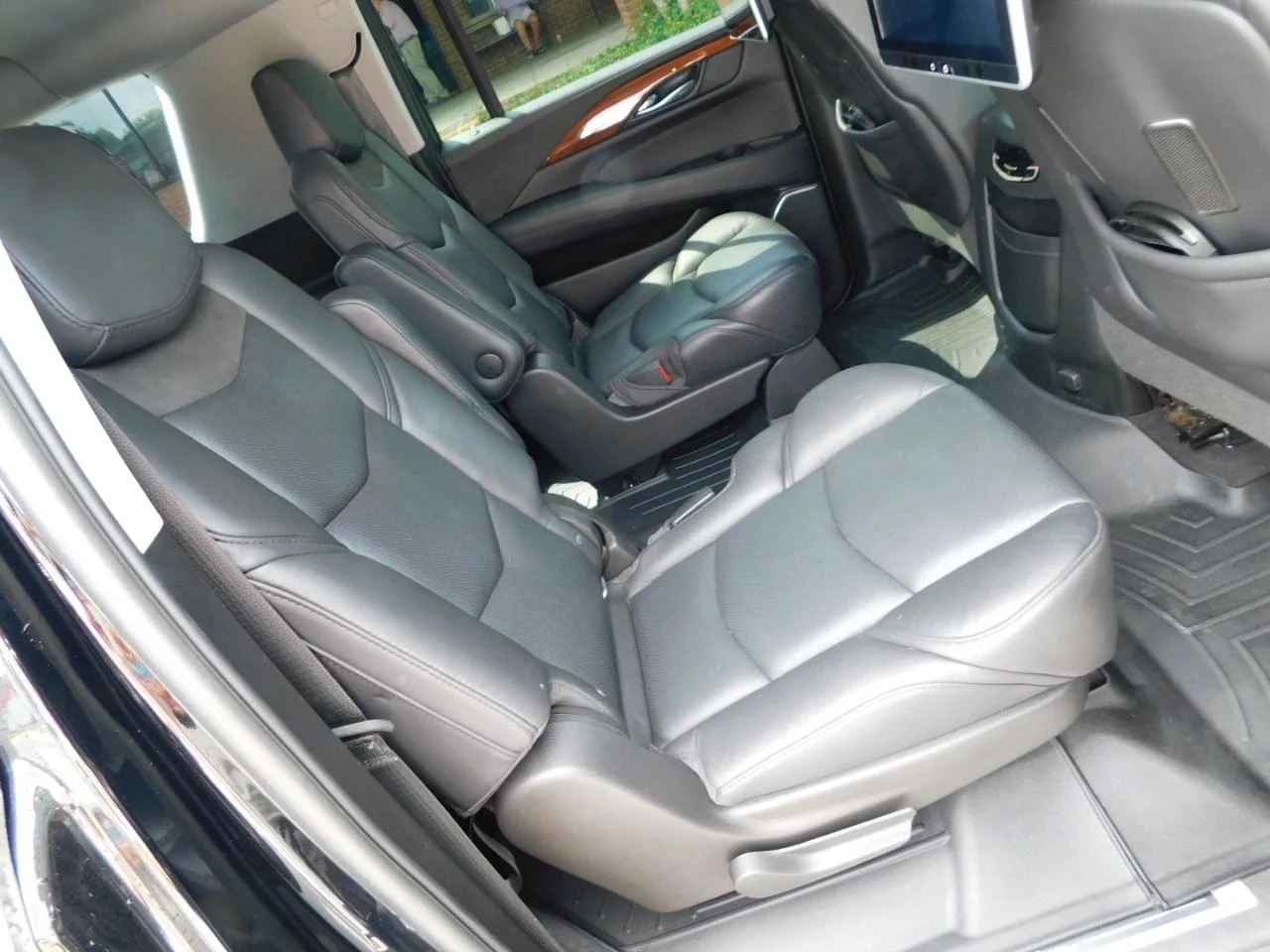 Used 2018 Black Cadillac 2WD 4dr Luxury image 11