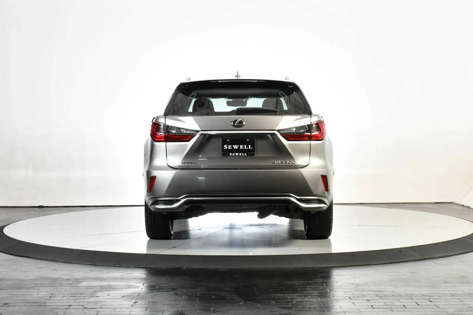 Used 2019 Atomic Silver Lexus Premium image 5