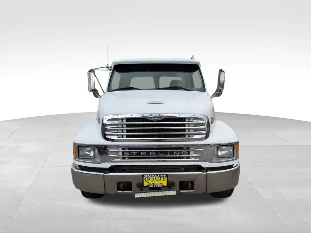 Used 2005 White Sterling ACTERRA image 9
