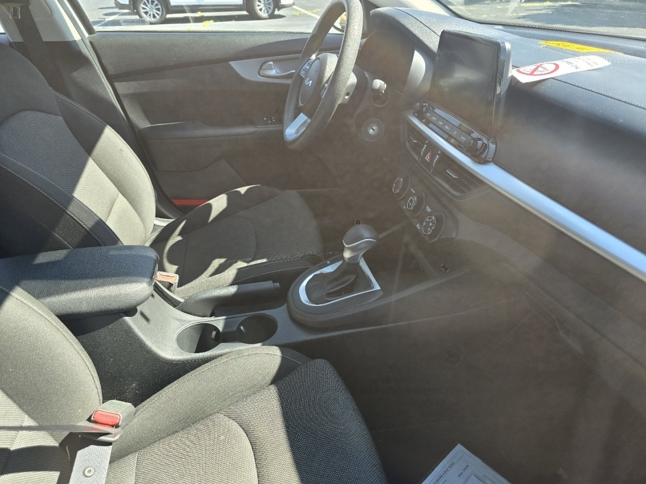 Used 2023 White Kia LXS image 11