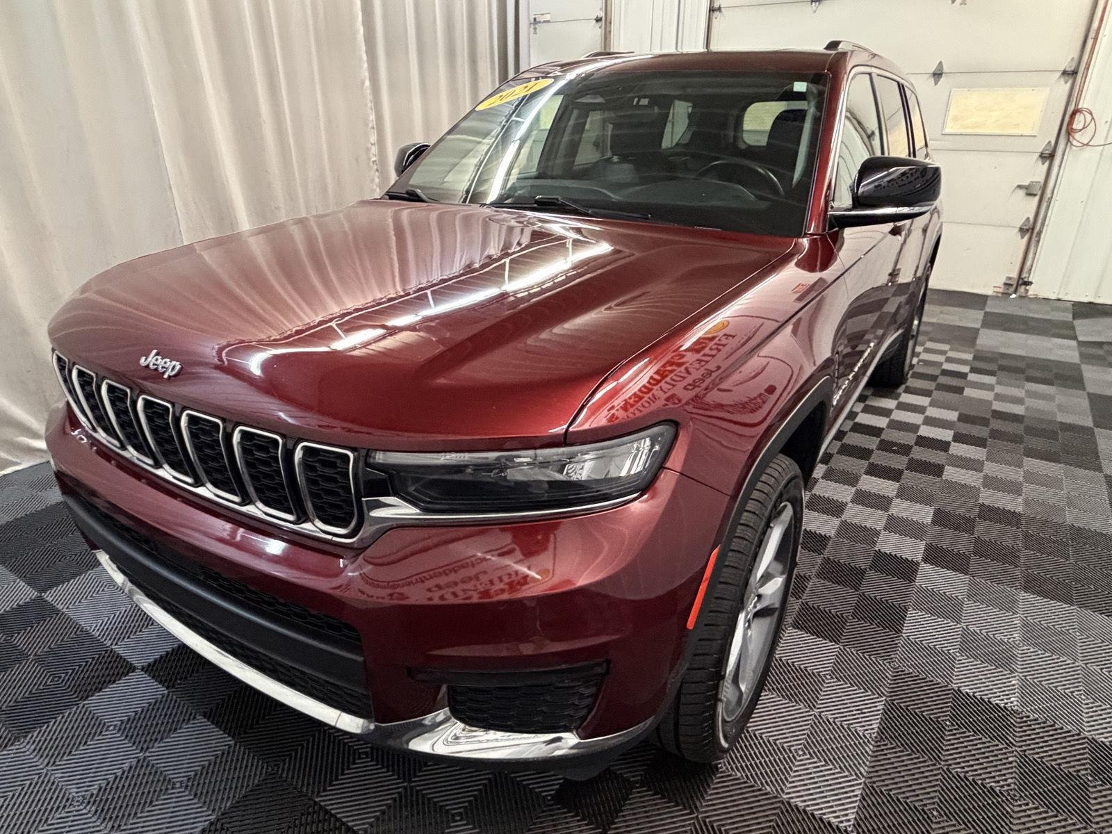 Used 2021 Velvet Red Pearlcoat Jeep Limited image 6